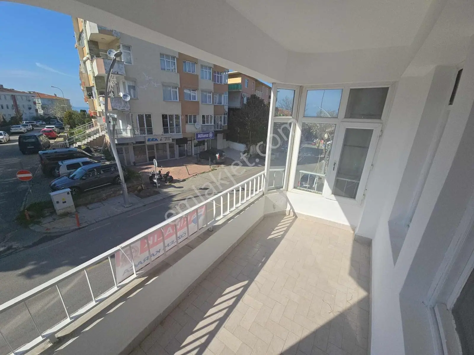 Remax Anka' Dan Çarşıda Deniz Ve Şehir Manzaralı 2+1 Daire - Görsel 16