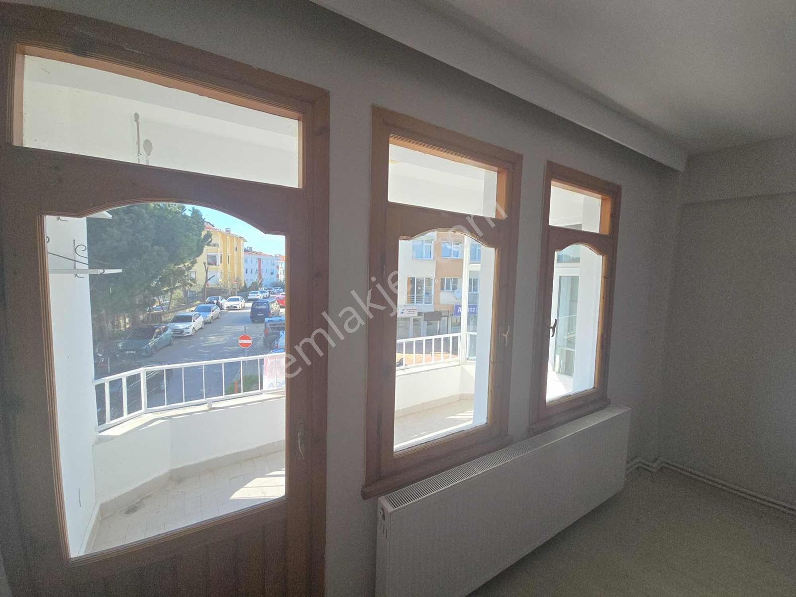 Remax Anka' Dan Çarşıda Deniz Ve Şehir Manzaralı 2+1 Daire - Görsel 9