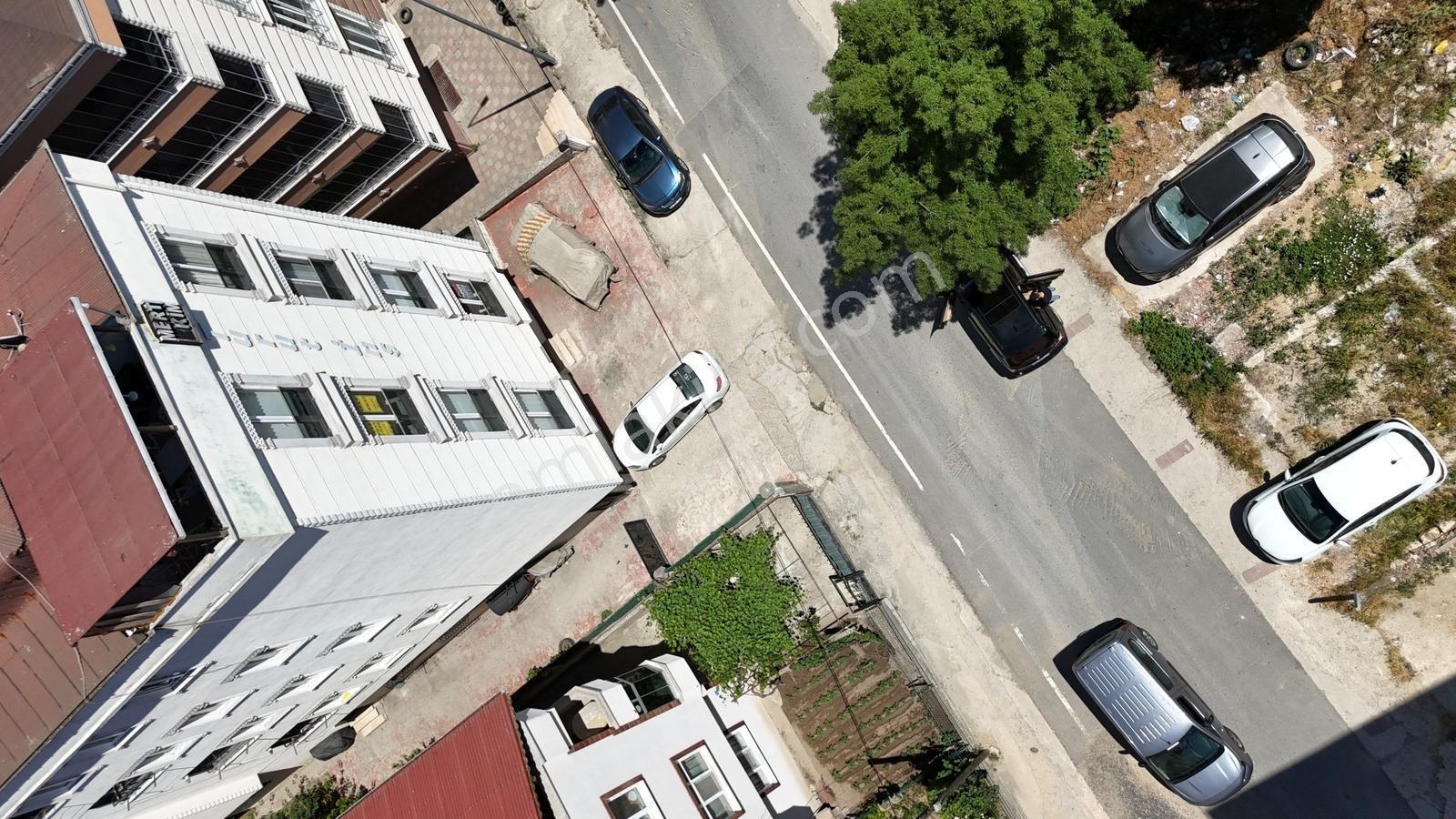 Rüzgar Emlak'tan Merkezi Konum Ara Kat Ön Cephe Daire - Görsel 8