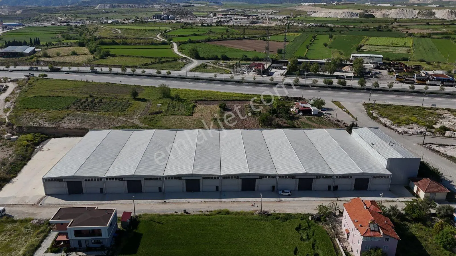 Kocabaş Mahallesi'nde 4.000 M2 Kiralık Kapalı Alan Fabrika - Görsel 2