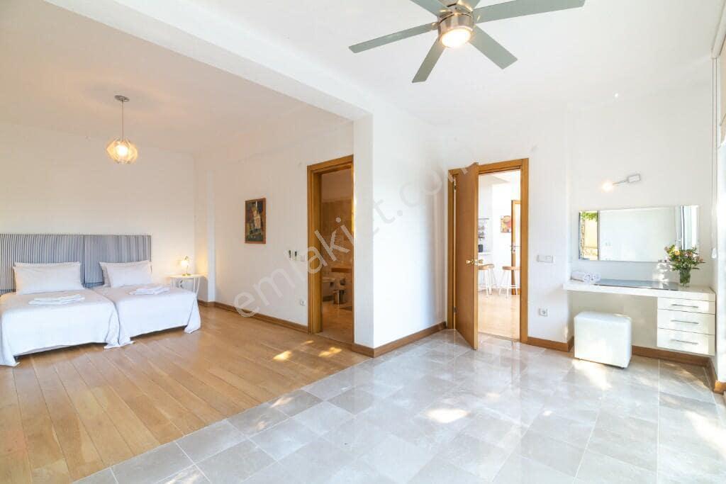 Kalkan - İslamlar Köyünde Doğa Ve Deniz Manzaralı Modern Villa - Görsel 17