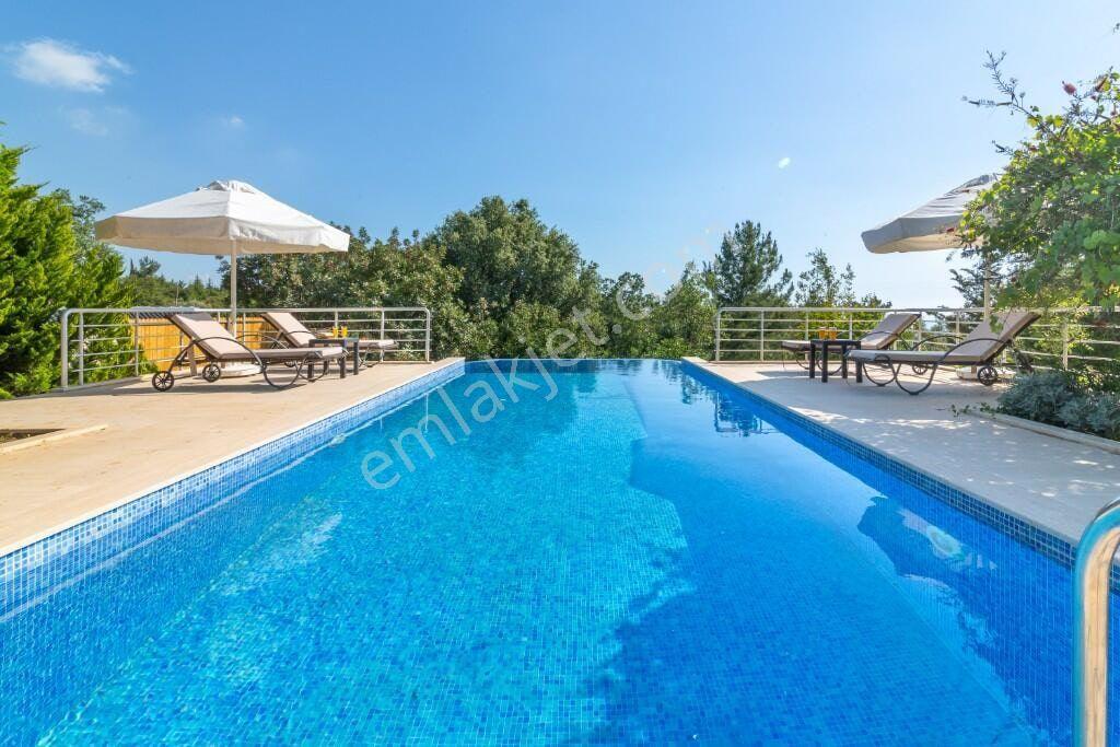 Kalkan - İslamlar Köyünde Doğa Ve Deniz Manzaralı Modern Villa - Görsel 2