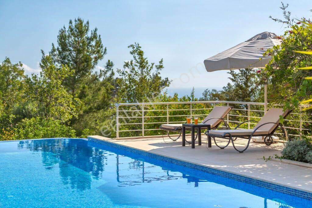 Kalkan - İslamlar Köyünde Doğa Ve Deniz Manzaralı Modern Villa - Görsel 6