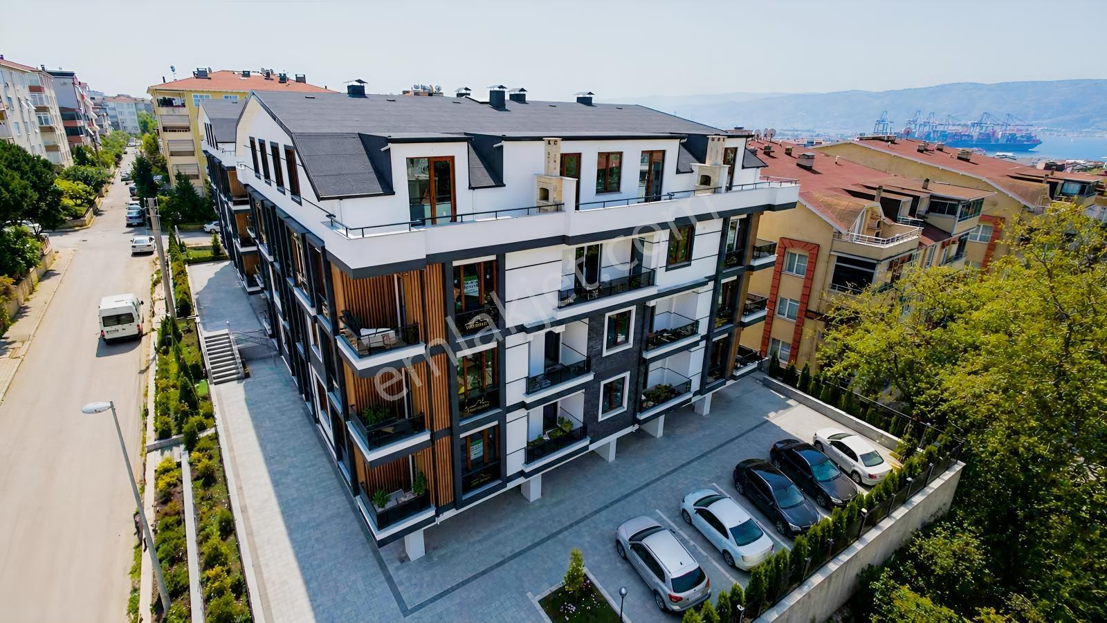 Körfez Hacıosman Mah Satılık Sıfır Lüx Daire 3+1 Asansörlü
