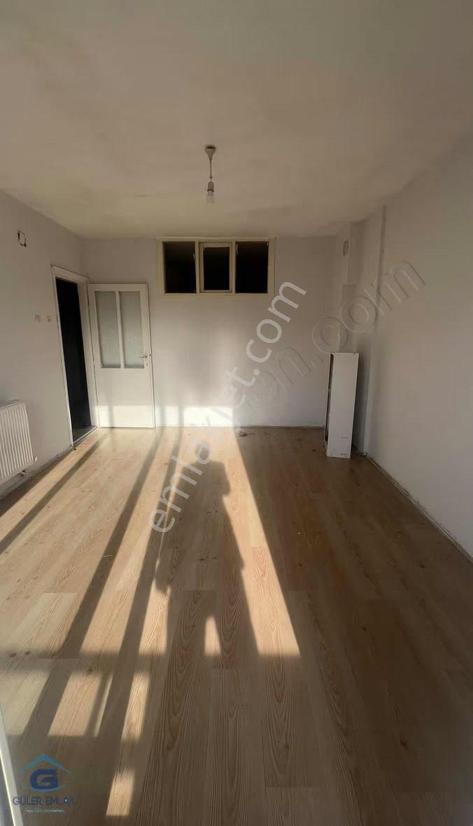 Cumhuriyette Kervanyolu Üzerinde Kiralık 3+1 Daire - Görsel 5
