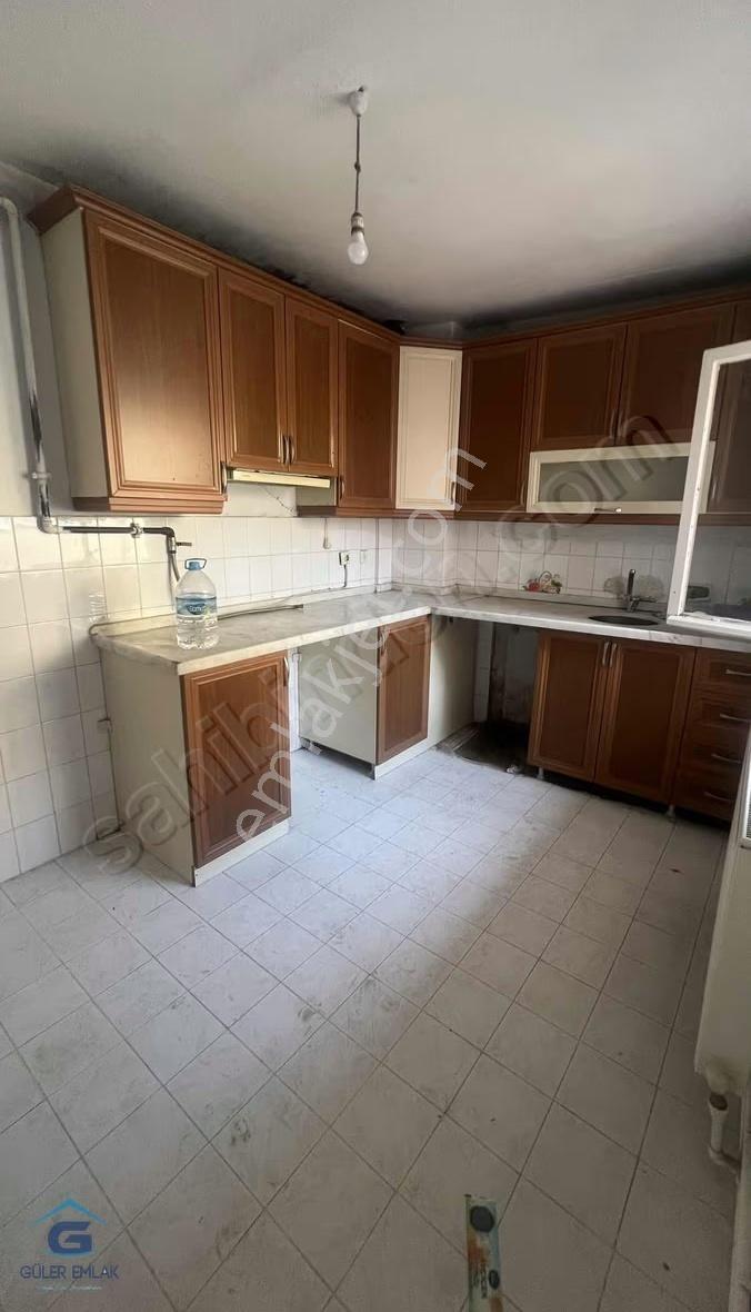 Cumhuriyette Kervanyolu Üzerinde Kiralık 3+1 Daire - Görsel 4
