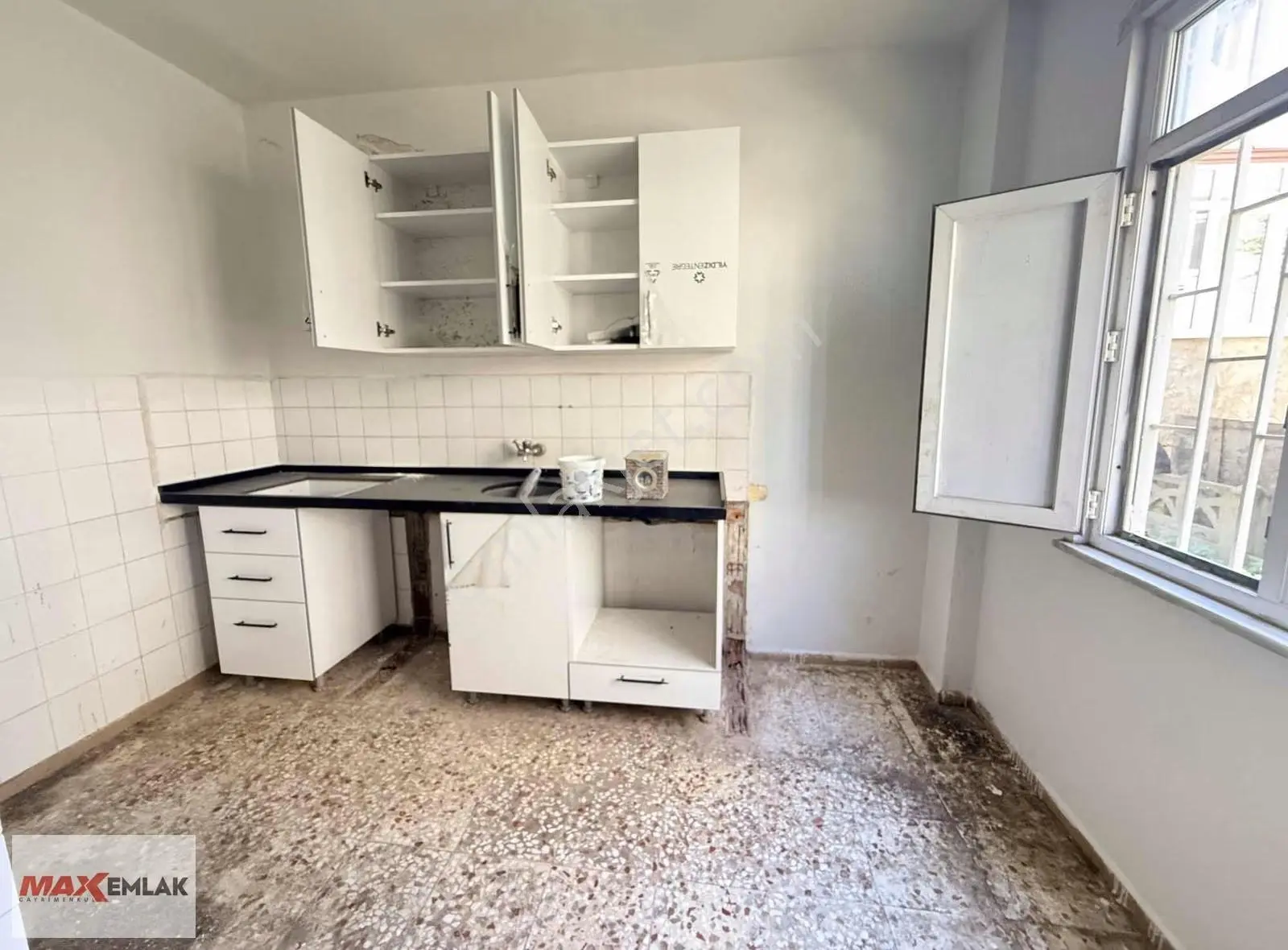 Pirireis Mah Tuzla Caddesine Yakın Kiralık 1+1 Yüksek Giriş - Görsel 3