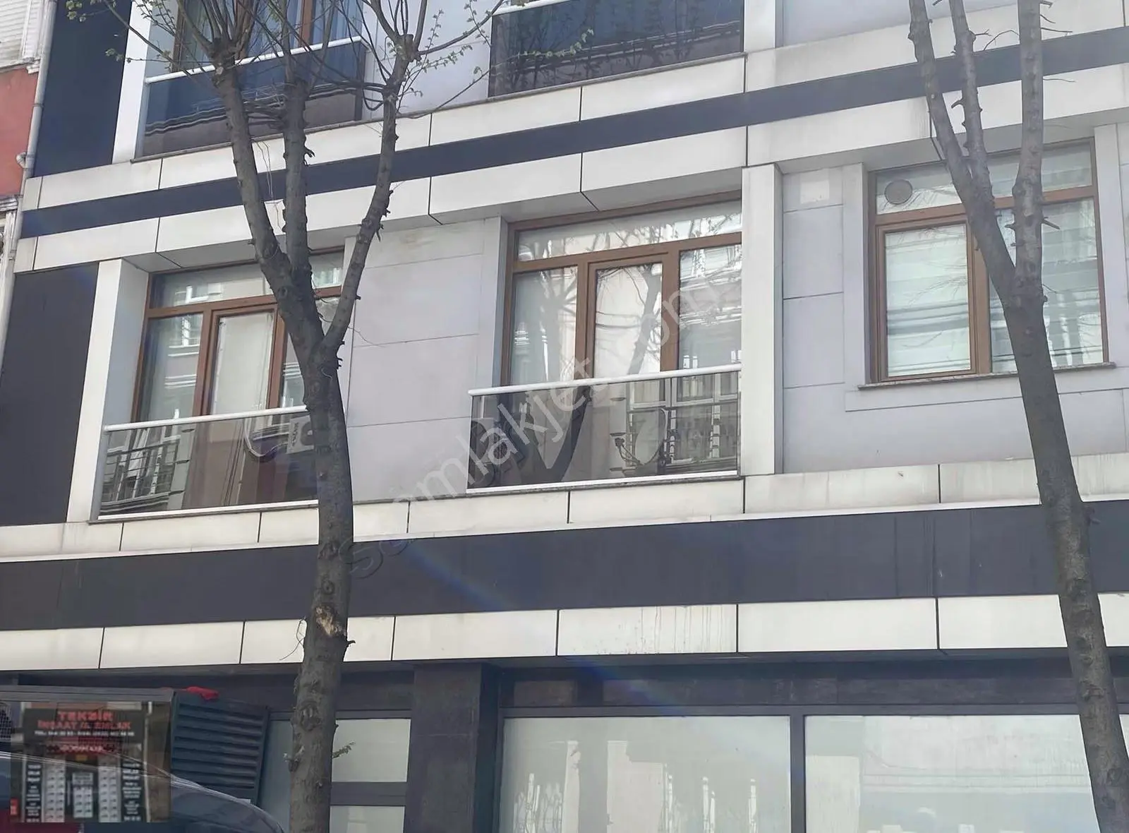 Bayrampaşa Murat Mah. 125 M2 Çok Kaçırılmaz Fırsat Dairesi