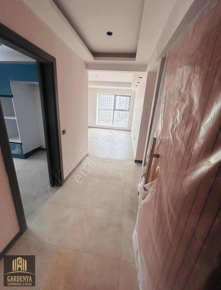 Havuzlu Site De Kiralık 3+1 Daire - Görsel 11