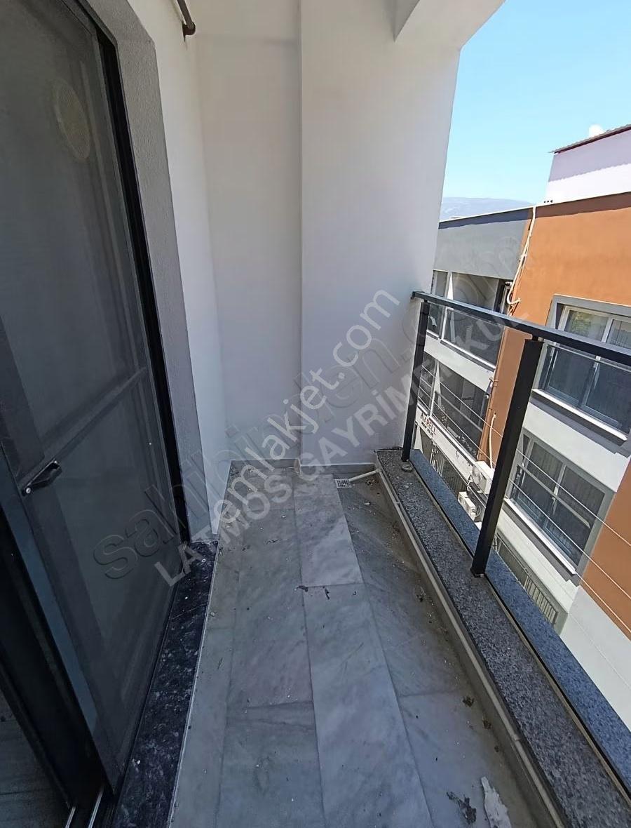 Cumhuriyet Mahallesinde Kiralık 3+1 Geniş Ve Modern Daire - Görsel 21