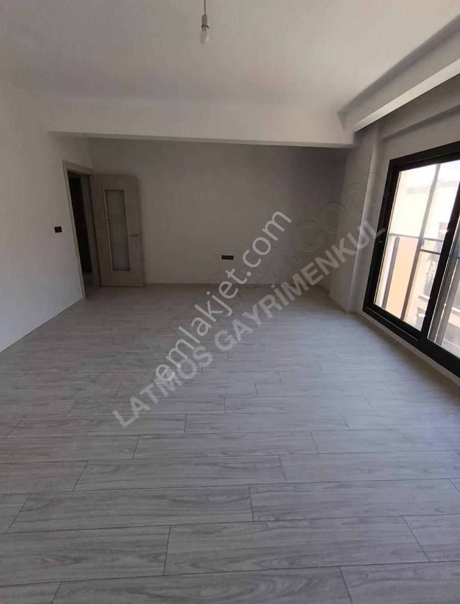 Cumhuriyet Mahallesinde Kiralık 3+1 Geniş Ve Modern Daire - Görsel 9