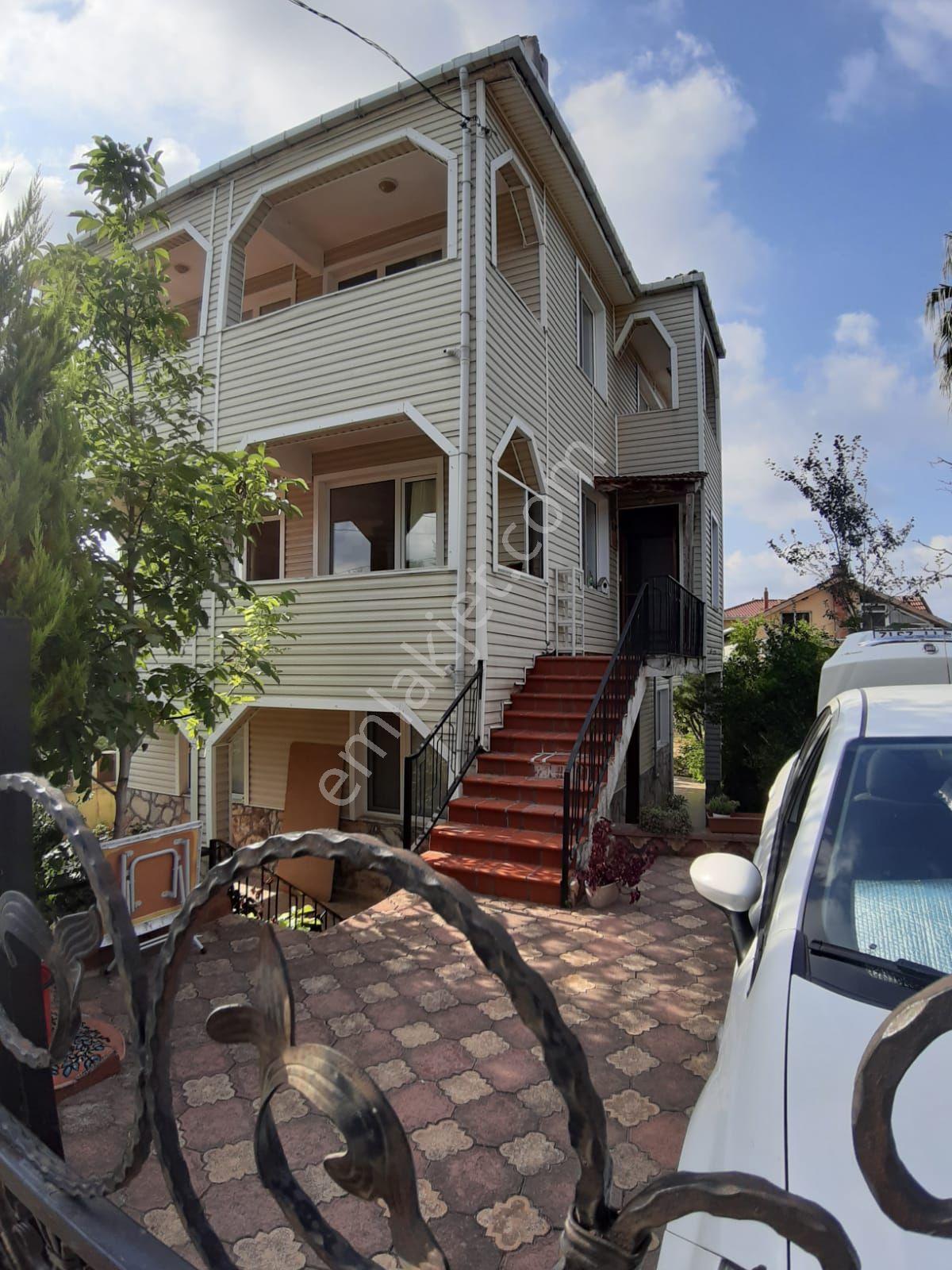 Şile Alacalı'da Merkezi Lokasyonunda 3 Katlı Yazlık Villa - Görsel 14