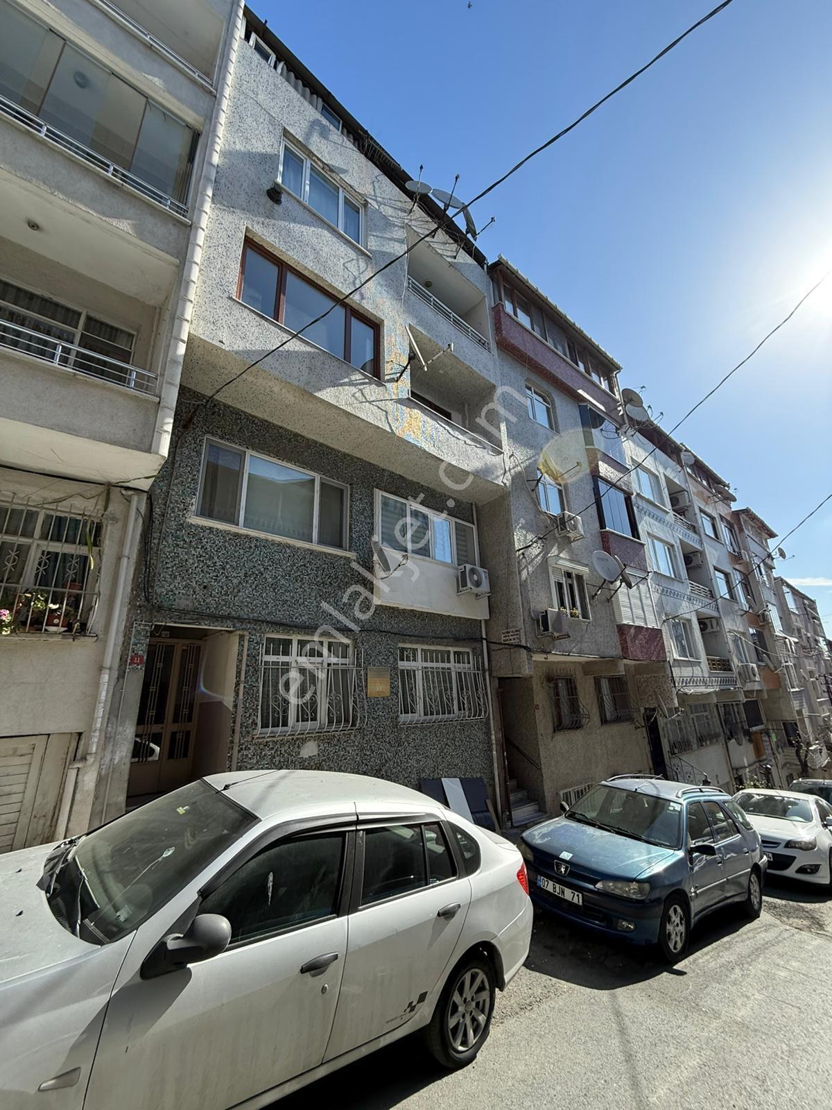 Acil Satılık! Şemsipaşa Mah. 13. Sokakta 120 M² Net 3+1 Daire | - Görsel 15