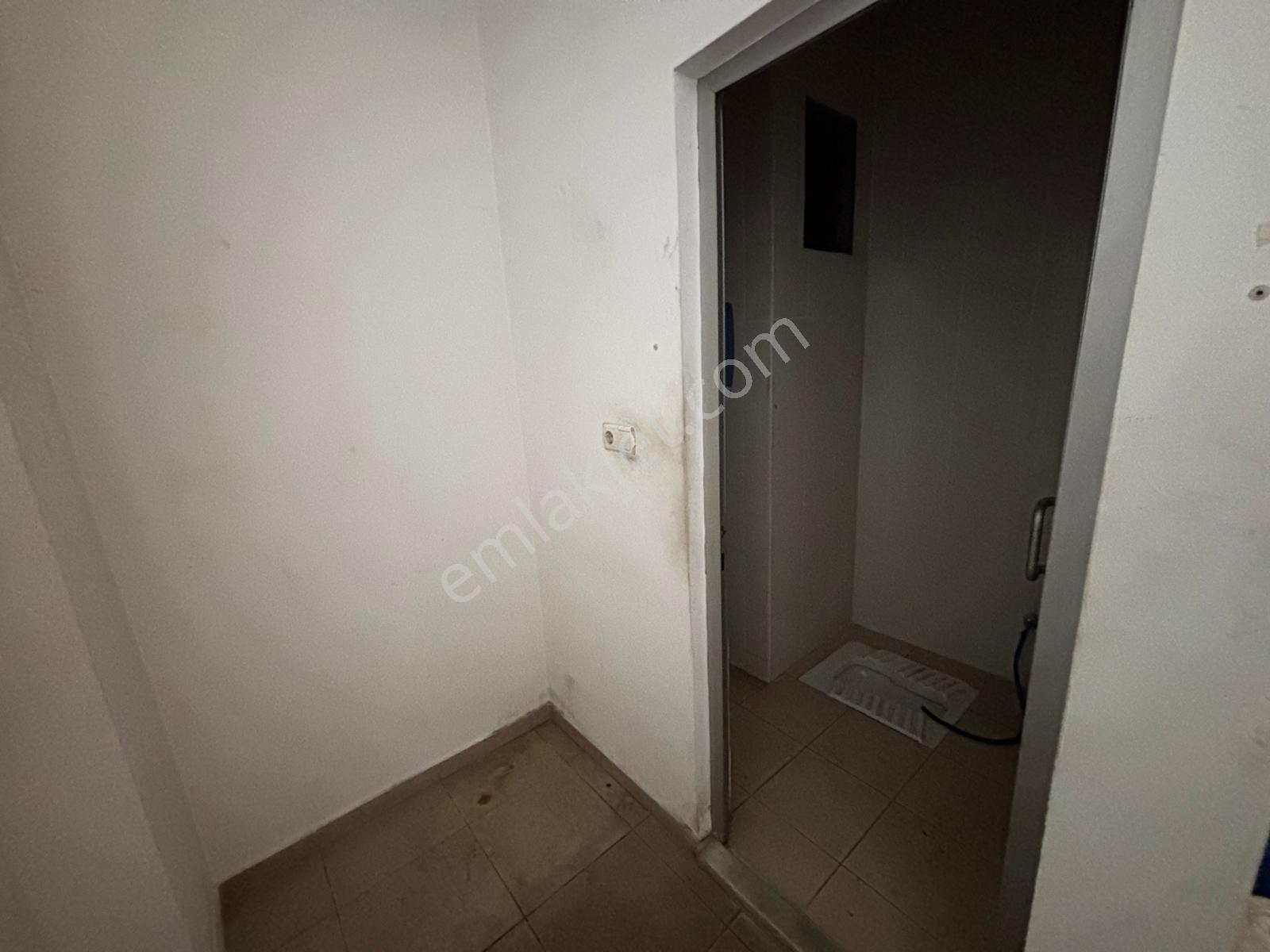 Deha Emlaktan Söğütlüde Kiralık Dükkan - Görsel 15