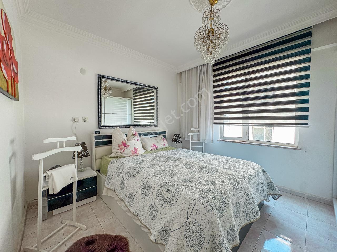 Denize Sıfır Sitede Eşyalı Havuzlu 2+1 Havuz Ve Deniz Manzaralı - Görsel 21