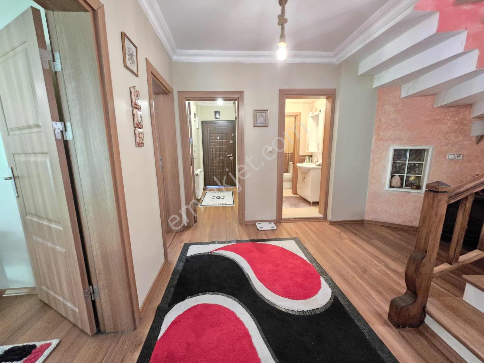 Sapanca'da 581 M2 Arsa İçerisinide 5+1 Satılık Villa - Görsel 7