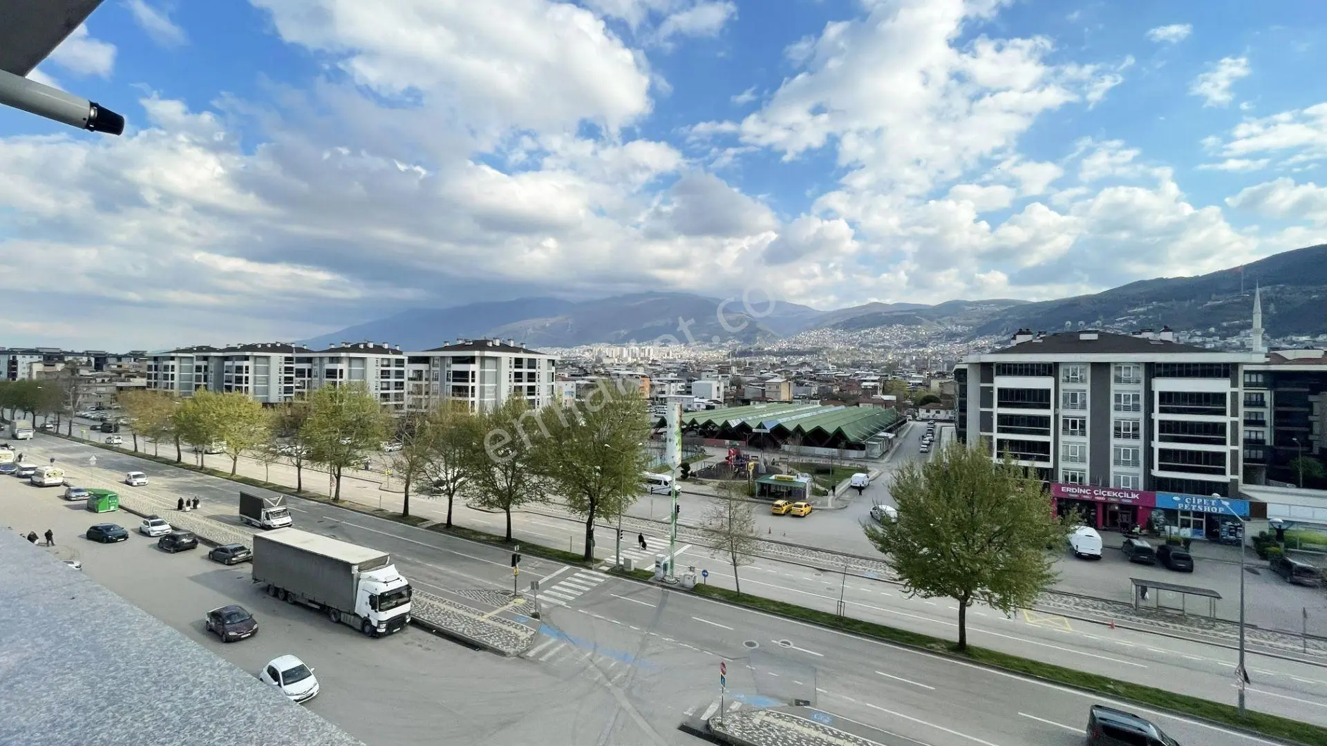 Bursa Osmangazi Soğanlı’da Uludağ Manzaralı Eşyalı Kiralık 4+1 Daire