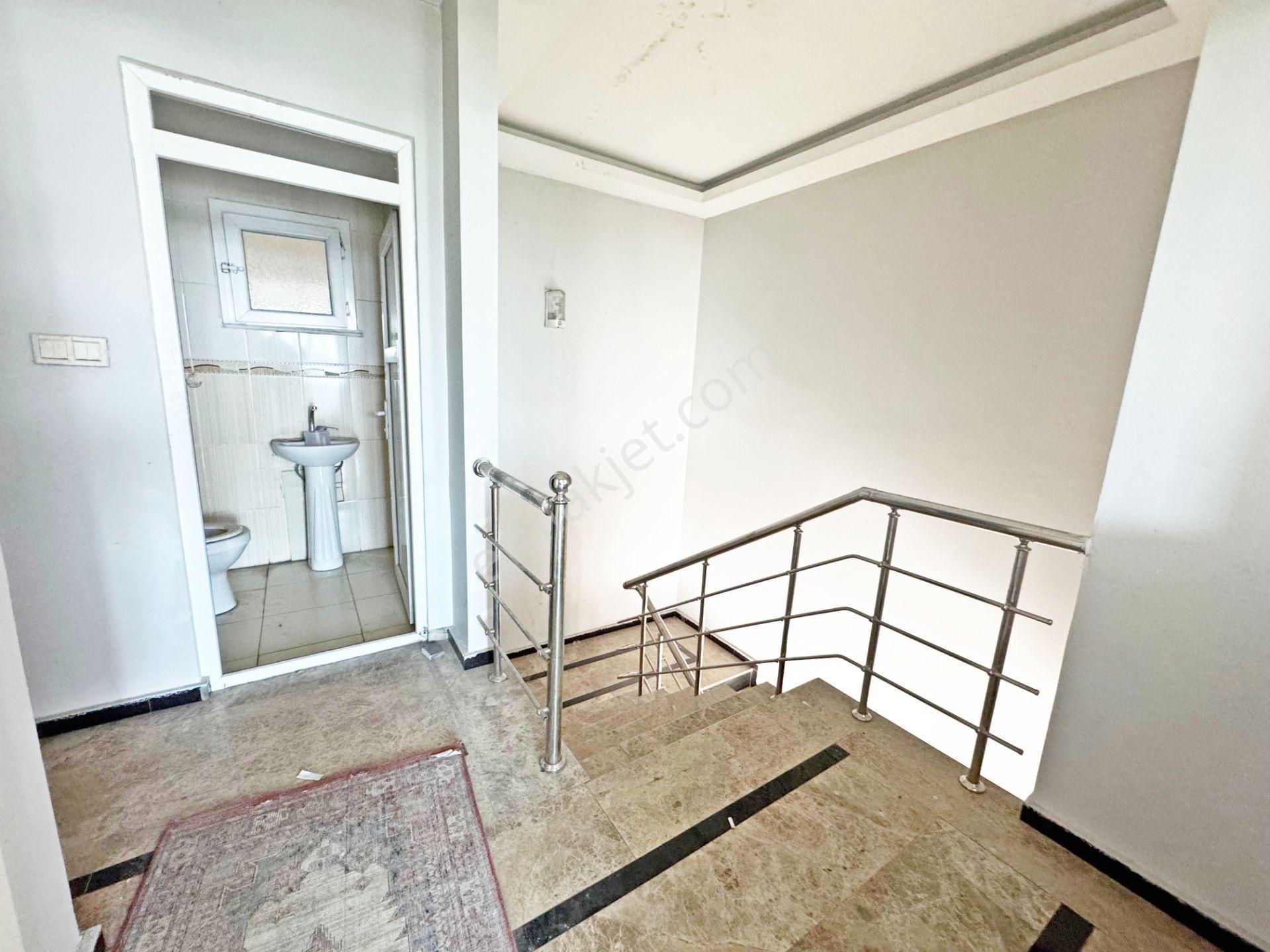 Oto Galericiler Sitesi Merkezi İşlek Caddede Kiralık İşyeri - Görsel 6