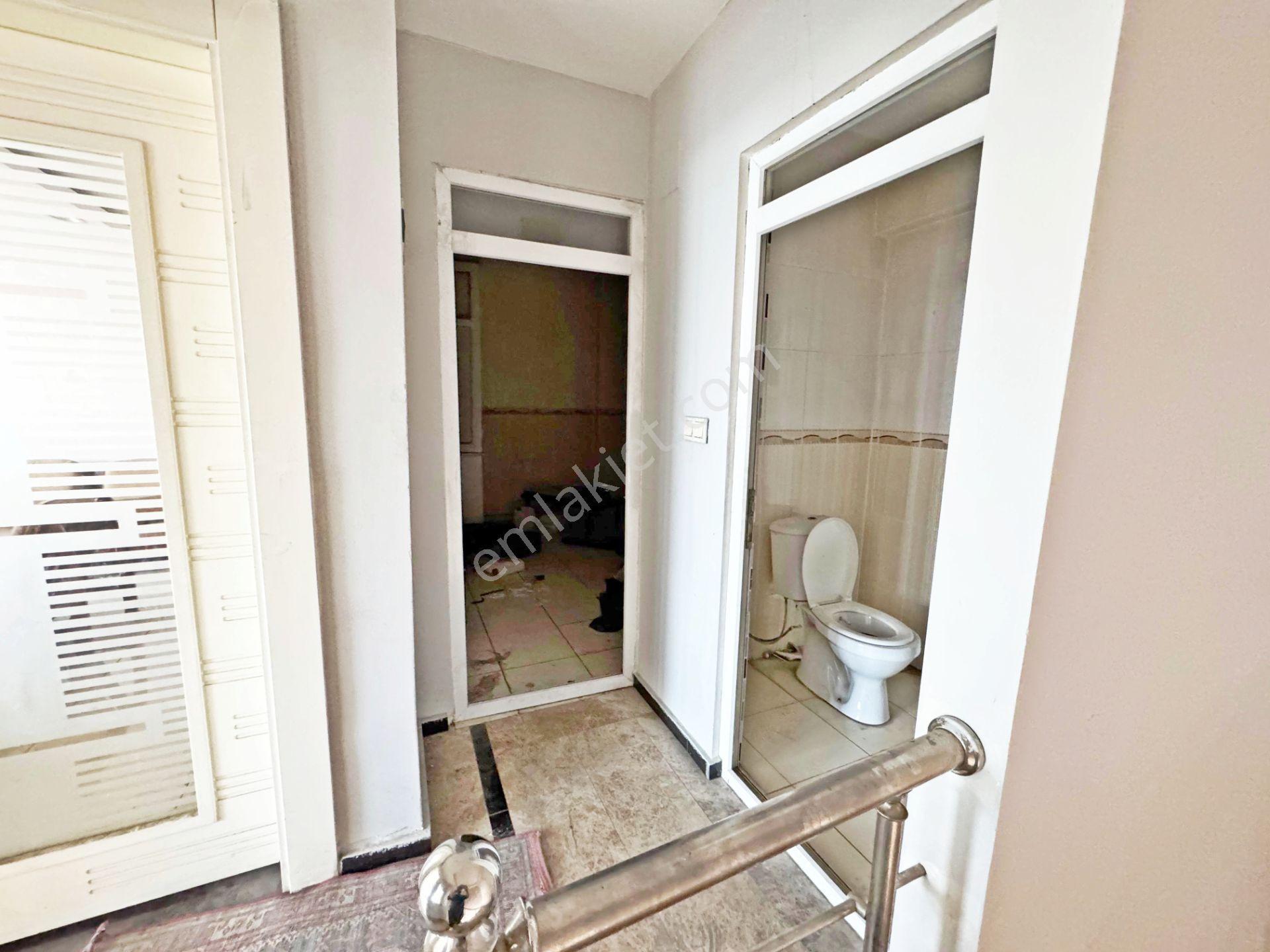 Oto Galericiler Sitesi Merkezi İşlek Caddede Kiralık İşyeri - Görsel 4