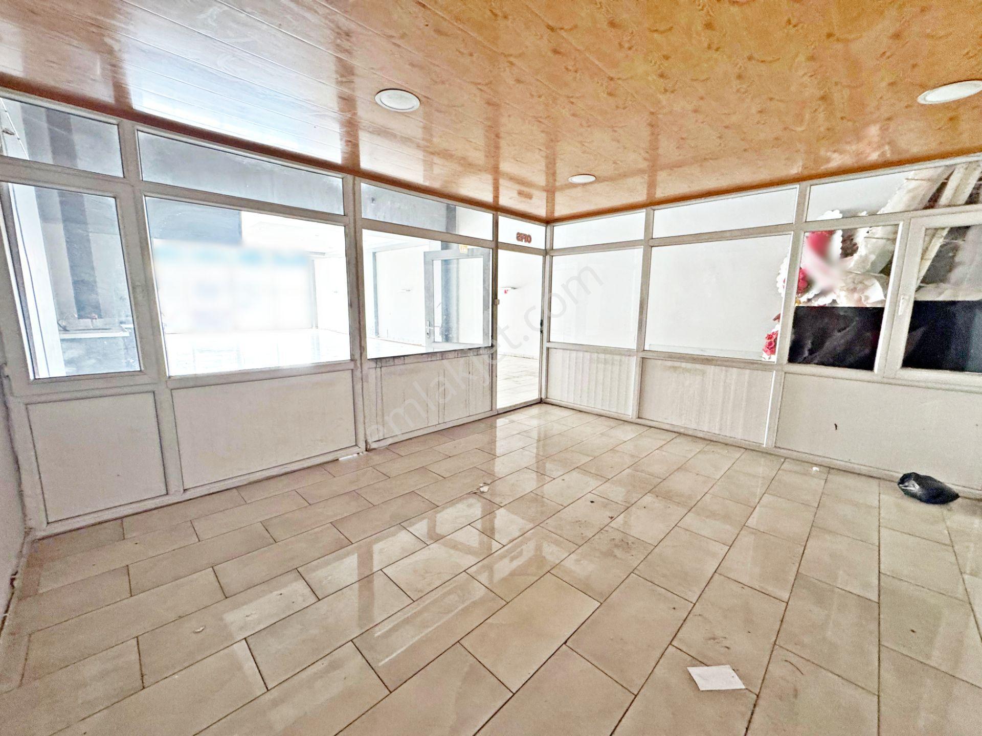 Oto Galericiler Sitesi Merkezi İşlek Caddede Kiralık İşyeri - Görsel 10