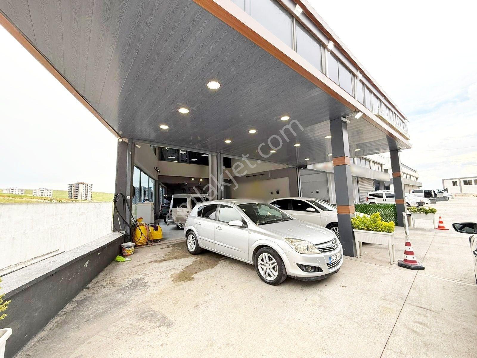 Fıstıklık'ta Cadde Üzeri Köşe Başı Geniş Cepheli Satılık Yapılı - Görsel 3