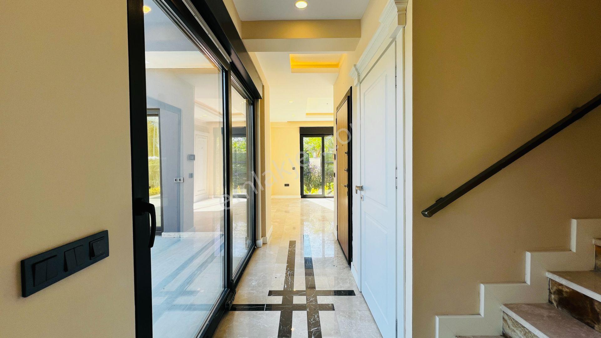 Kemer'de Satılık Müstakil 3+1 Villa. Русскоязычный Сервис - Görsel 28