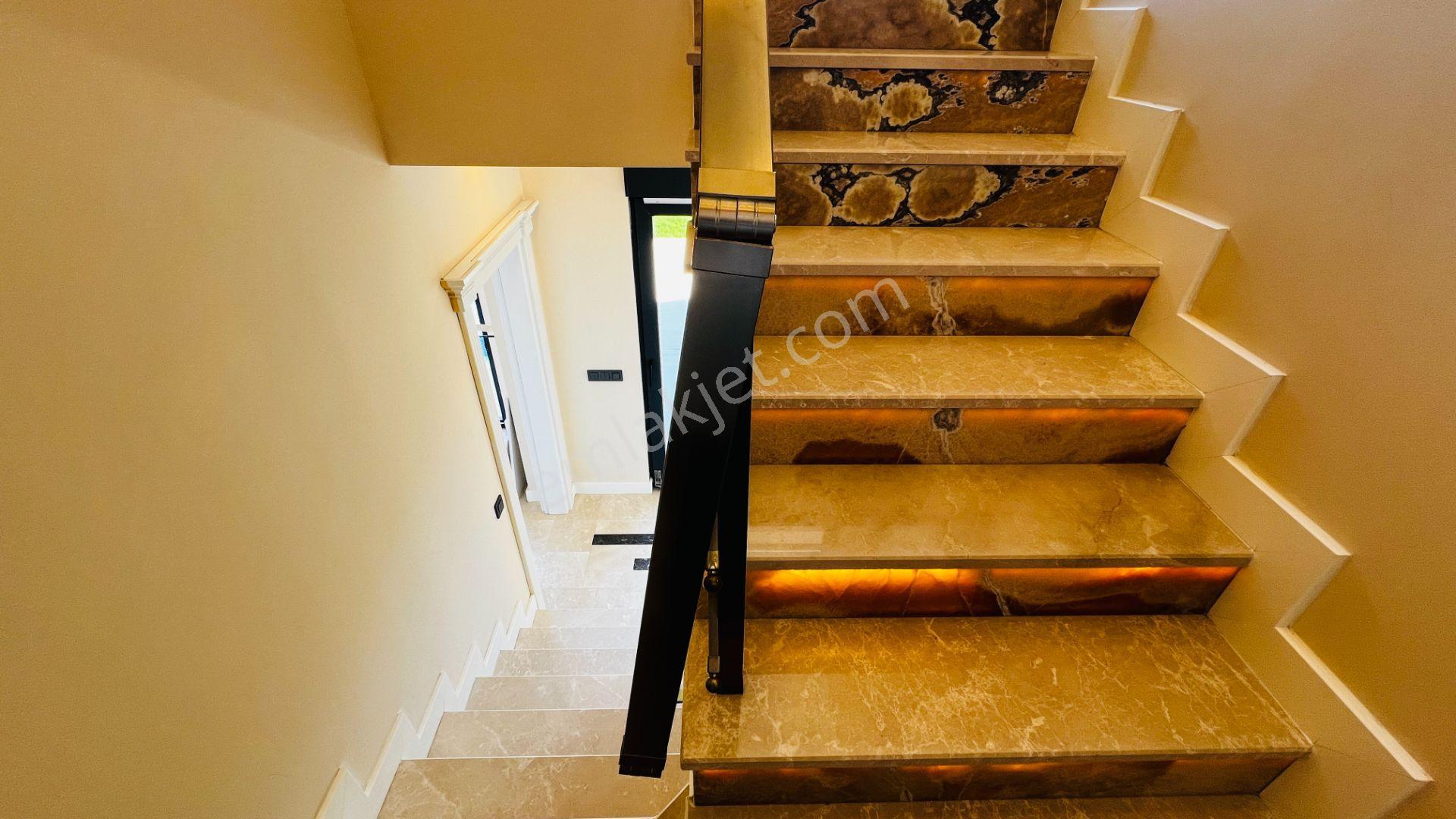 Kemer'de Satılık Müstakil 3+1 Villa. Русскоязычный Сервис - Görsel 27