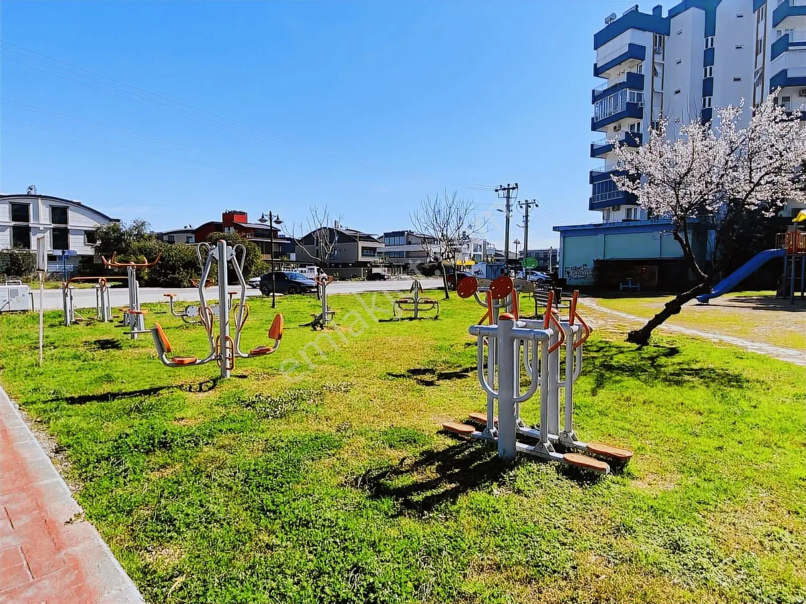 Antalya Güzeloba'nın En Prestijli Sitesinde Eşyalı Satılık 2+1 - Görsel 5