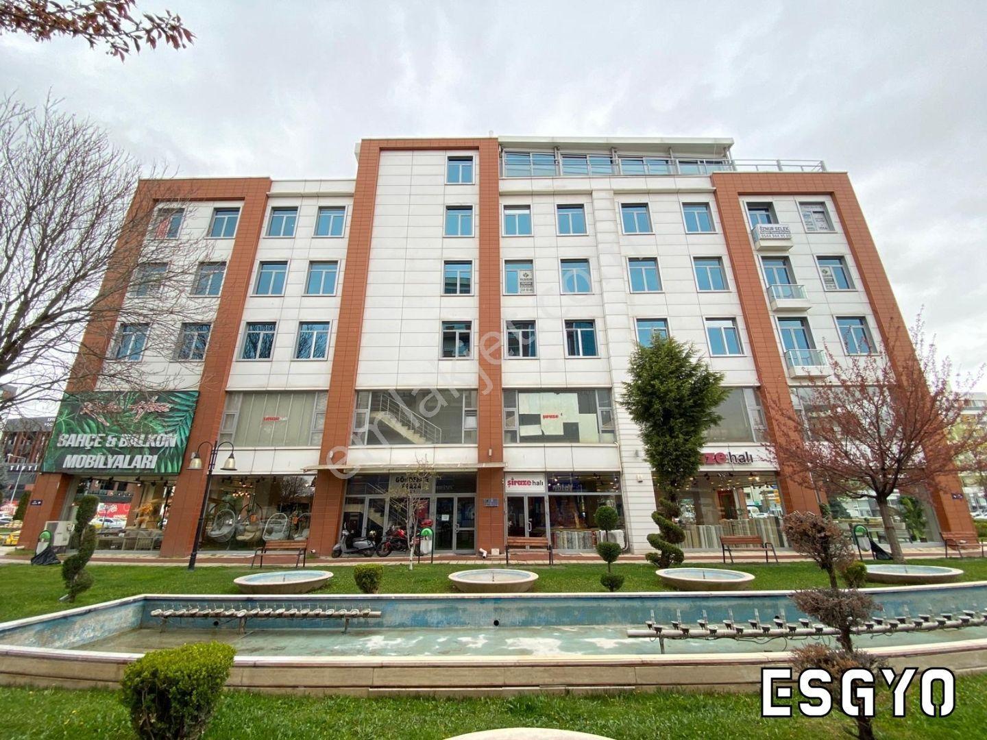 Esgyo'dan Cassaba Modern Karşısı 4+1 Ara Kat Lüks Ofis İş Yeri - Görsel 2