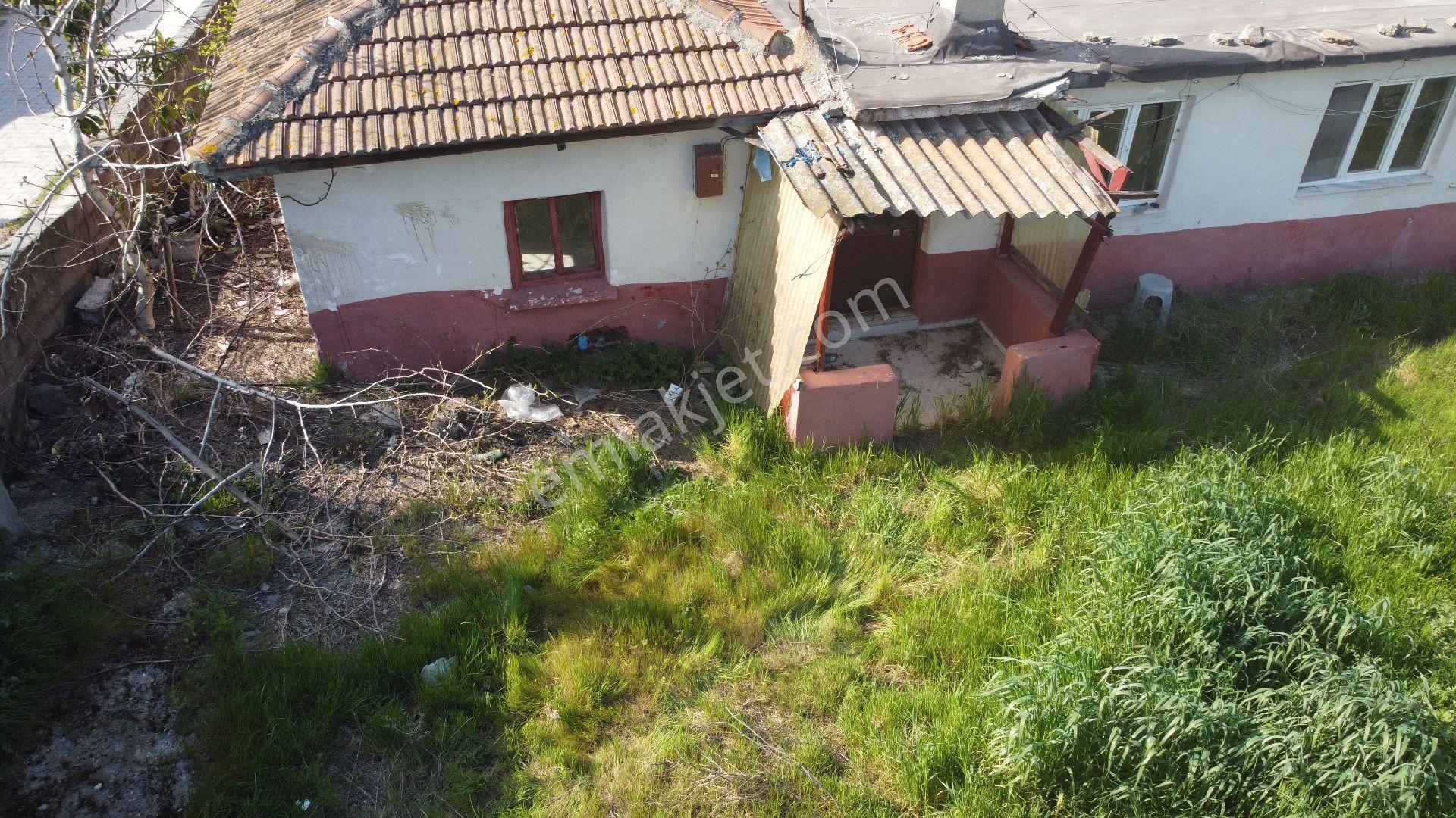Gönen Üzümlü Mh. Satılık Müstakil Köy Evi Ve Damları - Görsel 3