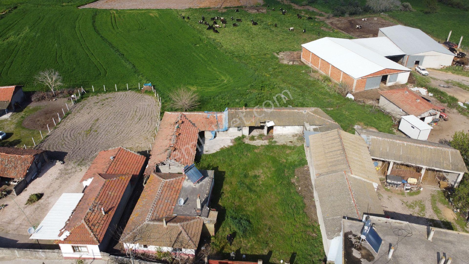 Gönen Üzümlü Mh. Satılık Müstakil Köy Evi Ve Damları - Görsel 14