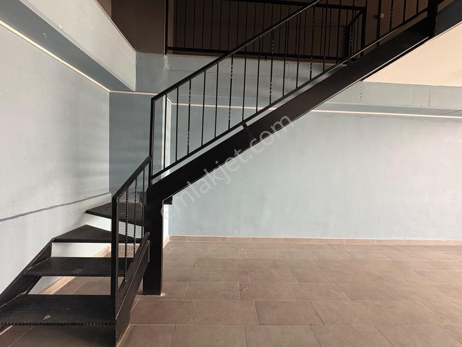 Profasor *dan Alpiş Aden House 'da Satılık Yüksek Tavan Dükkan - Görsel 8