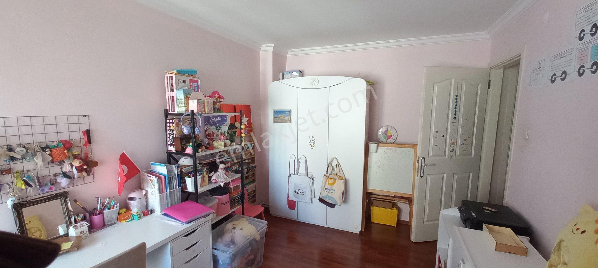 Mansuroğlu Mah Üç Katlı Binanın İkinci Katı 3+1 Doğalgazlı İçi Geniş Satılık Daire - Görsel 15