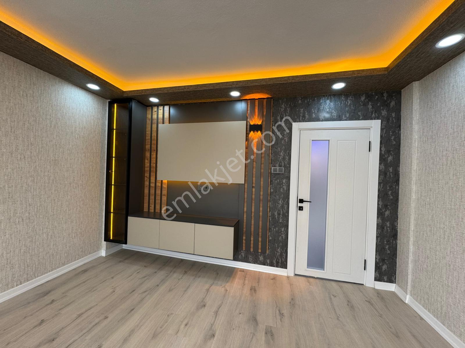 İstasyon Mah'de 3+1 Cadde Üzeri Full Yapılı Cadde Üzeri Daire !! - Görsel 9