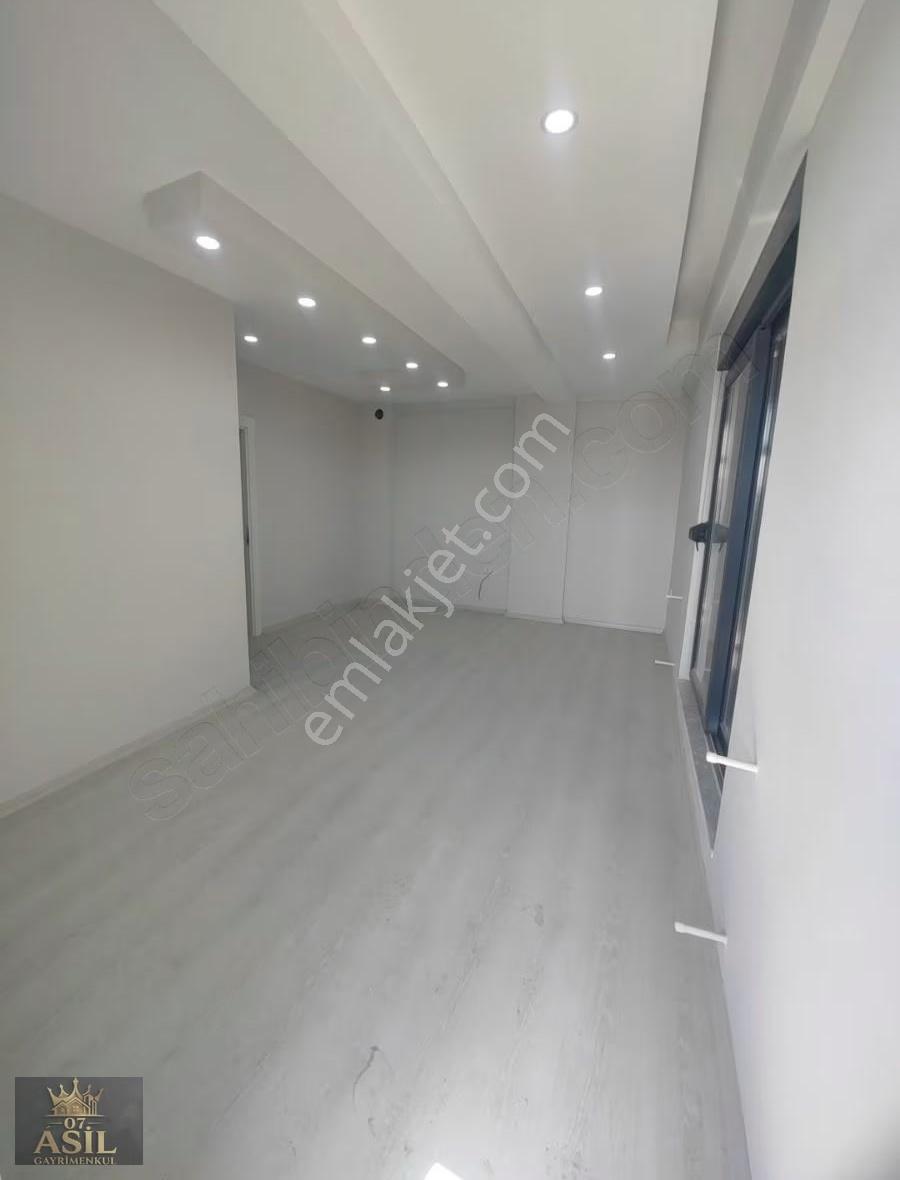 Demirel Mahallesi 2+1 Katta Asansorlu Herseyi Daire