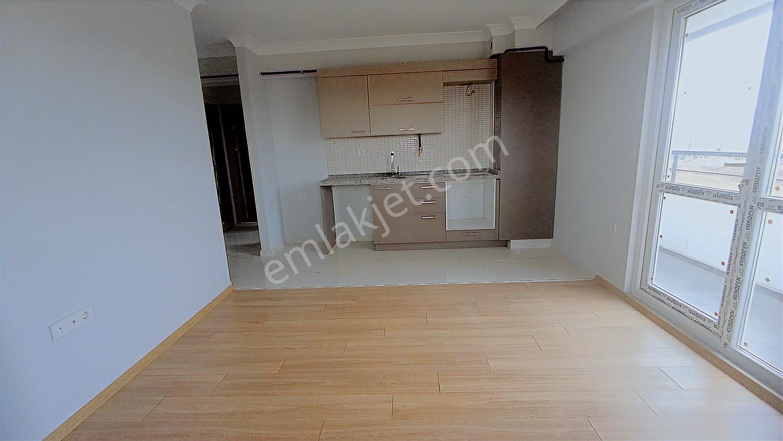 Remaxtan Sitede Üniversiteye Yakın Arakat Deniz Manzaralı Daire - Görsel 8