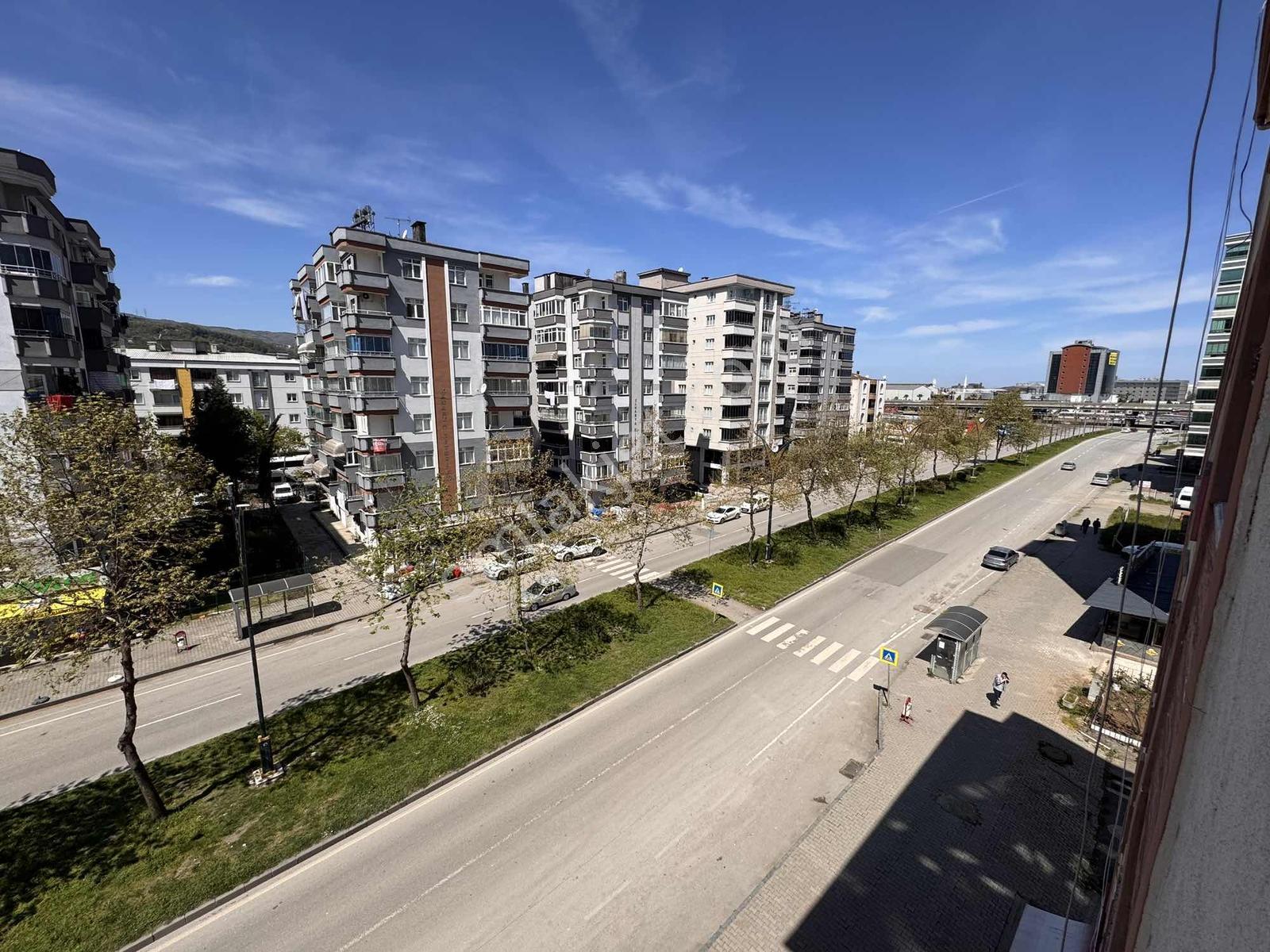 Yağmur Emlak'tan Satılık Cadde Ve Güney Cephe Ara Kat 2+1 Daire - Görsel 17