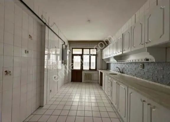 İsa Kavak Gayrimenkul’den Kiralık 3+1 Daire – Selçeklu/ihsaniye - Görsel 2