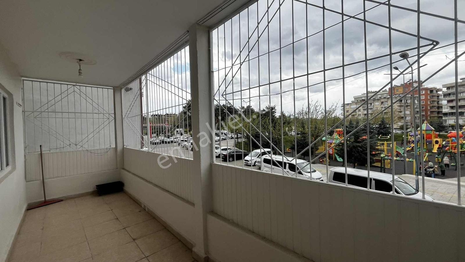 Şahinbey Çocuk Parkı Karşısı Kiralık 3+1 Daire - Görsel 4
