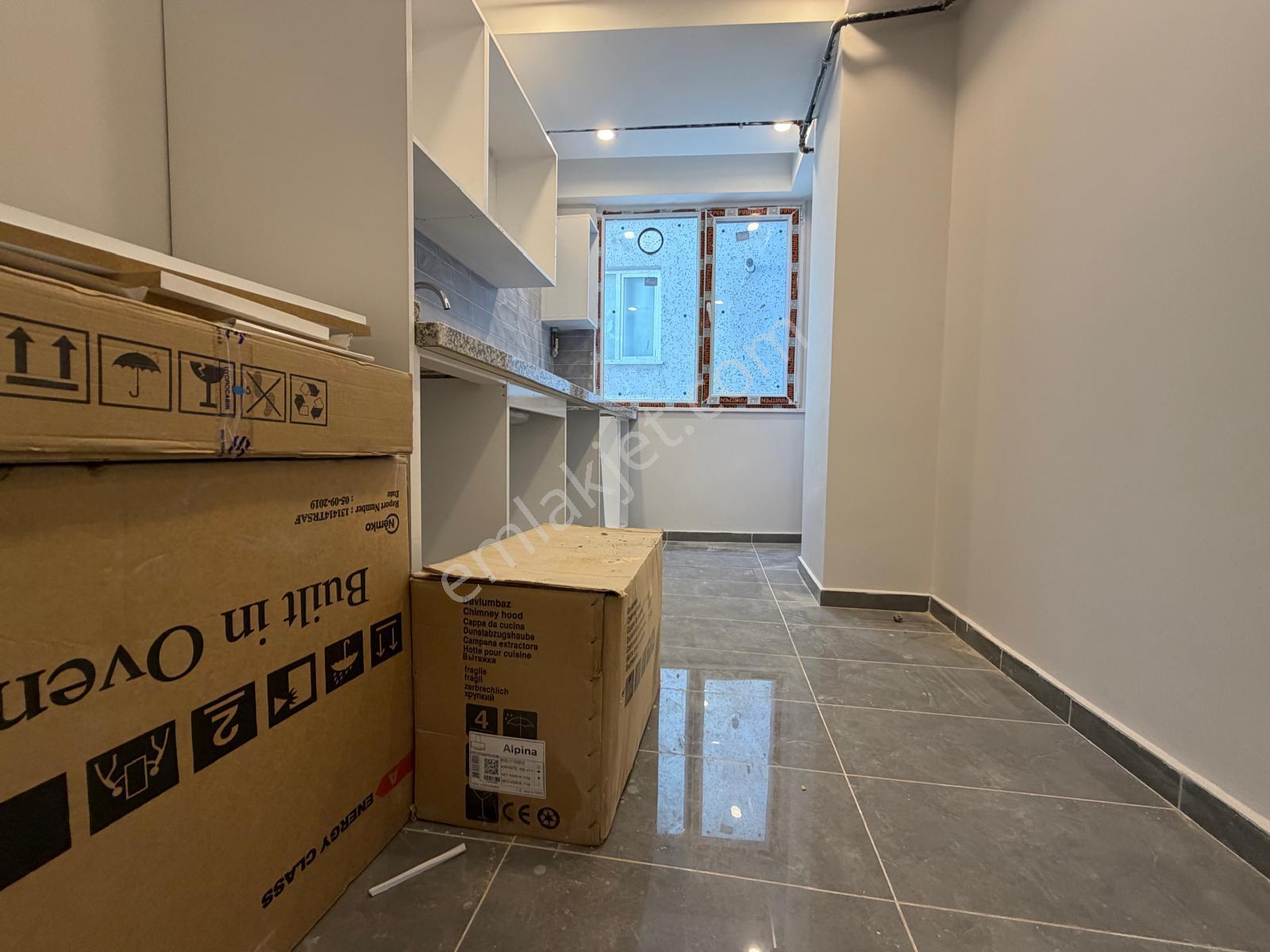 İstanbul House'dan B.evler'de Sıfır Binada 2+1 Ön Cephe Ara Kat - Görsel 18