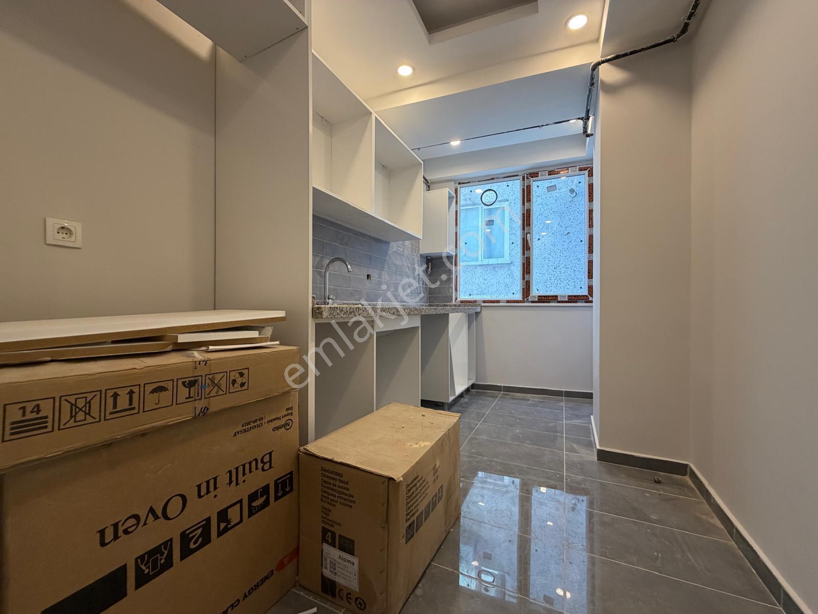 İstanbul House'dan B.evler'de Sıfır Binada 2+1 Ön Cephe Ara Kat - Görsel 17