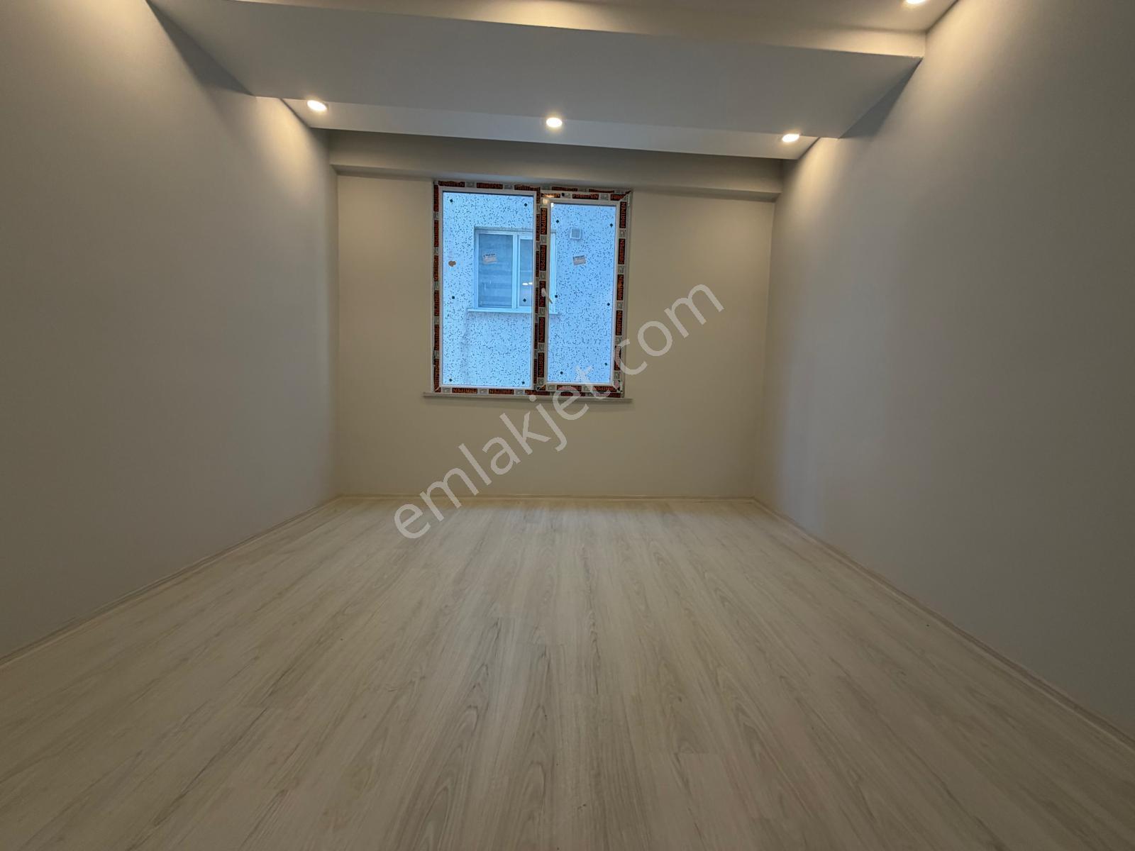 İstanbul House'dan B.evler'de Sıfır Binada 2+1 Ön Cephe Ara Kat - Görsel 8