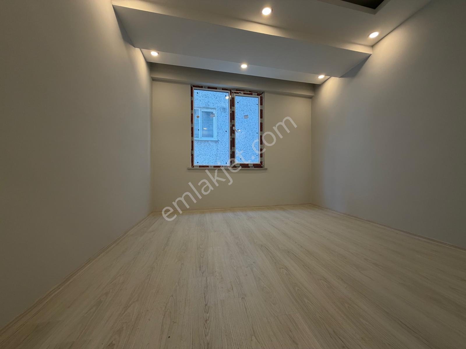 İstanbul House'dan B.evler'de Sıfır Binada 2+1 Ön Cephe Ara Kat - Görsel 7