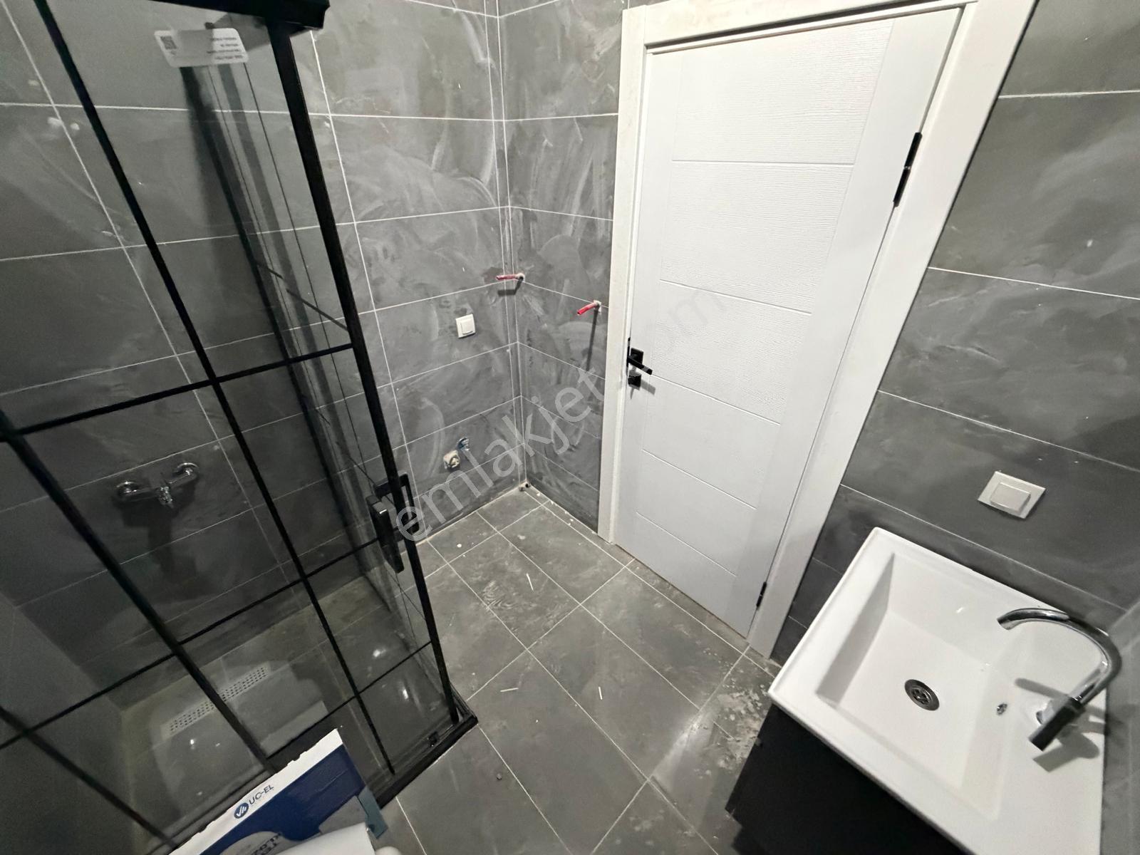 İstanbul House'dan B.evler'de Sıfır Binada 2+1 Ön Cephe Ara Kat - Görsel 13