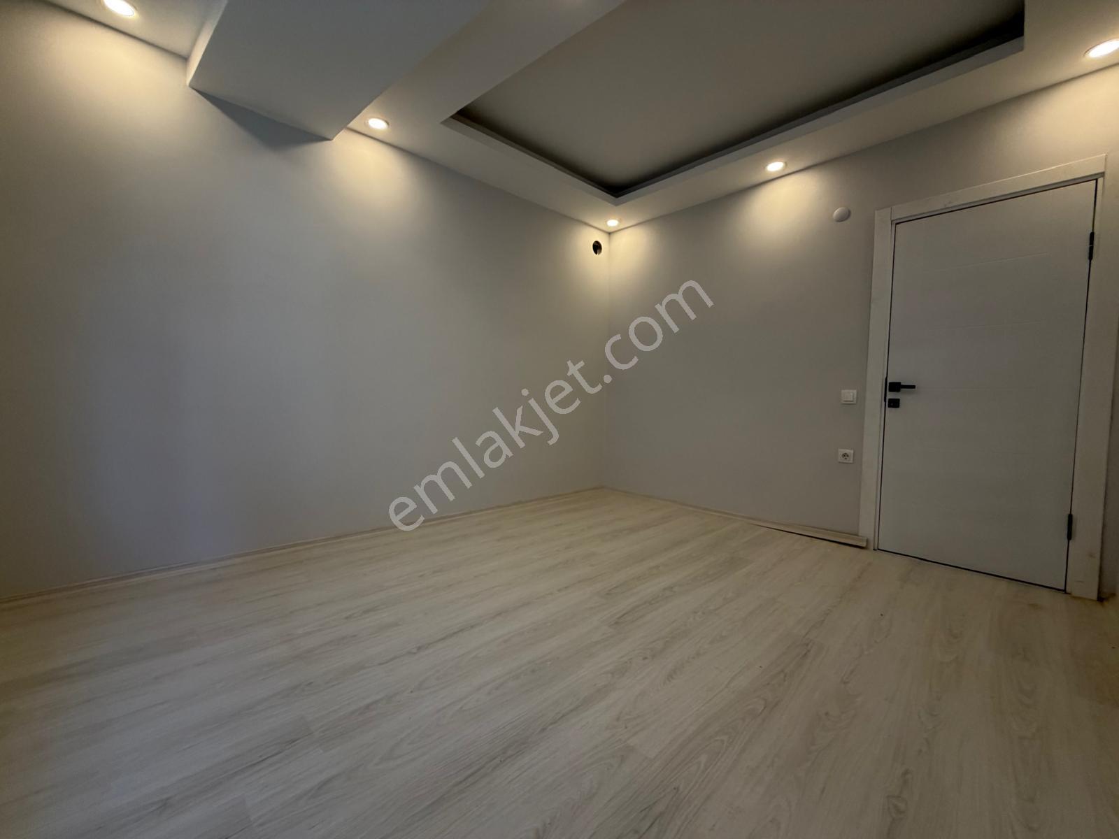 İstanbul House'dan B.evler'de Sıfır Binada 2+1 Ön Cephe Ara Kat - Görsel 11
