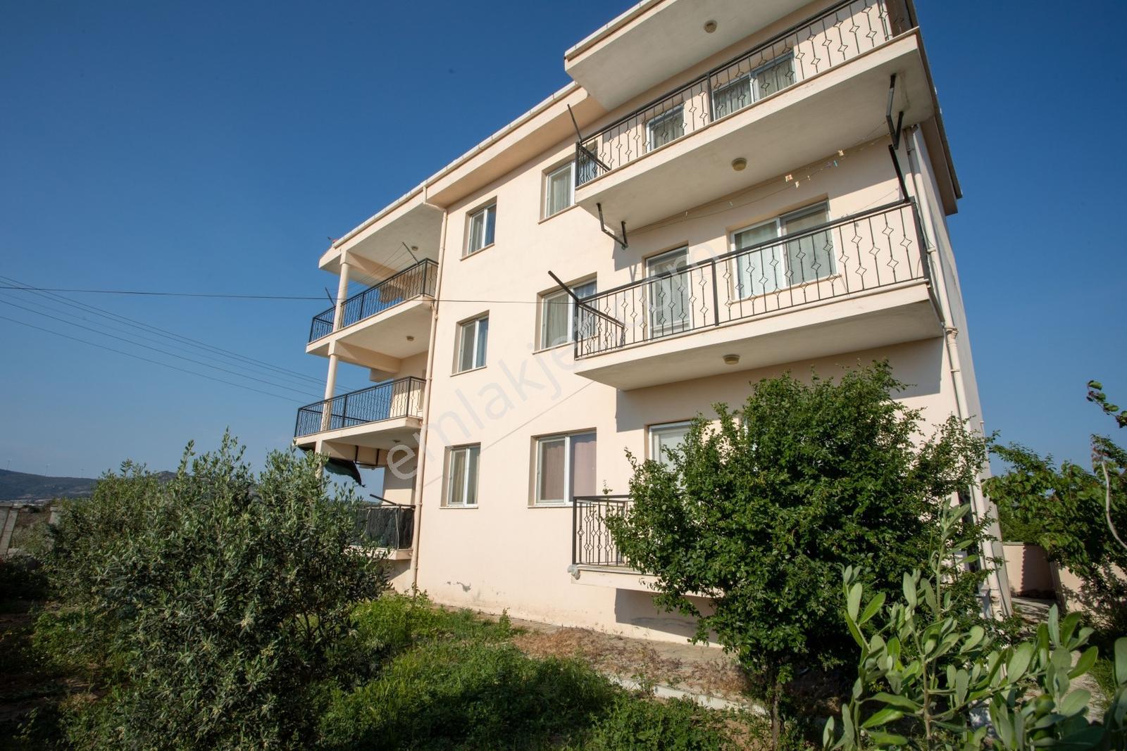 Foça Bağarası Hacıveli Mah. Satılık 3+1 Kapalı Mutfaklı Daire - Görsel 6