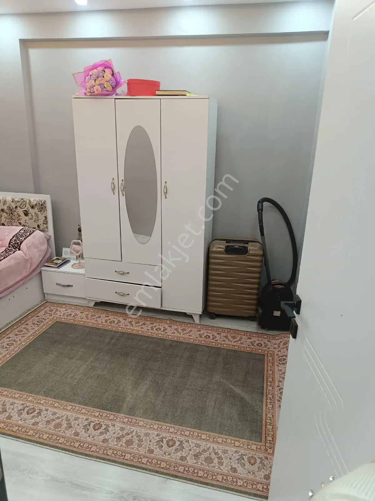 Akev Gayrimenkul'den Konuklu'da Cadde Üstü Eşyalı 1+1 Daire - Görsel 5