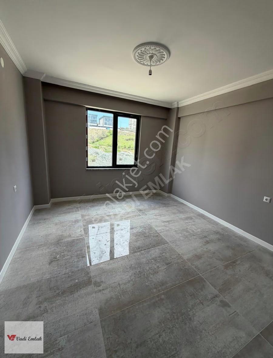Güneşli'de Kiralık 2+1 Daire | Vadi Emlak - Görsel 28