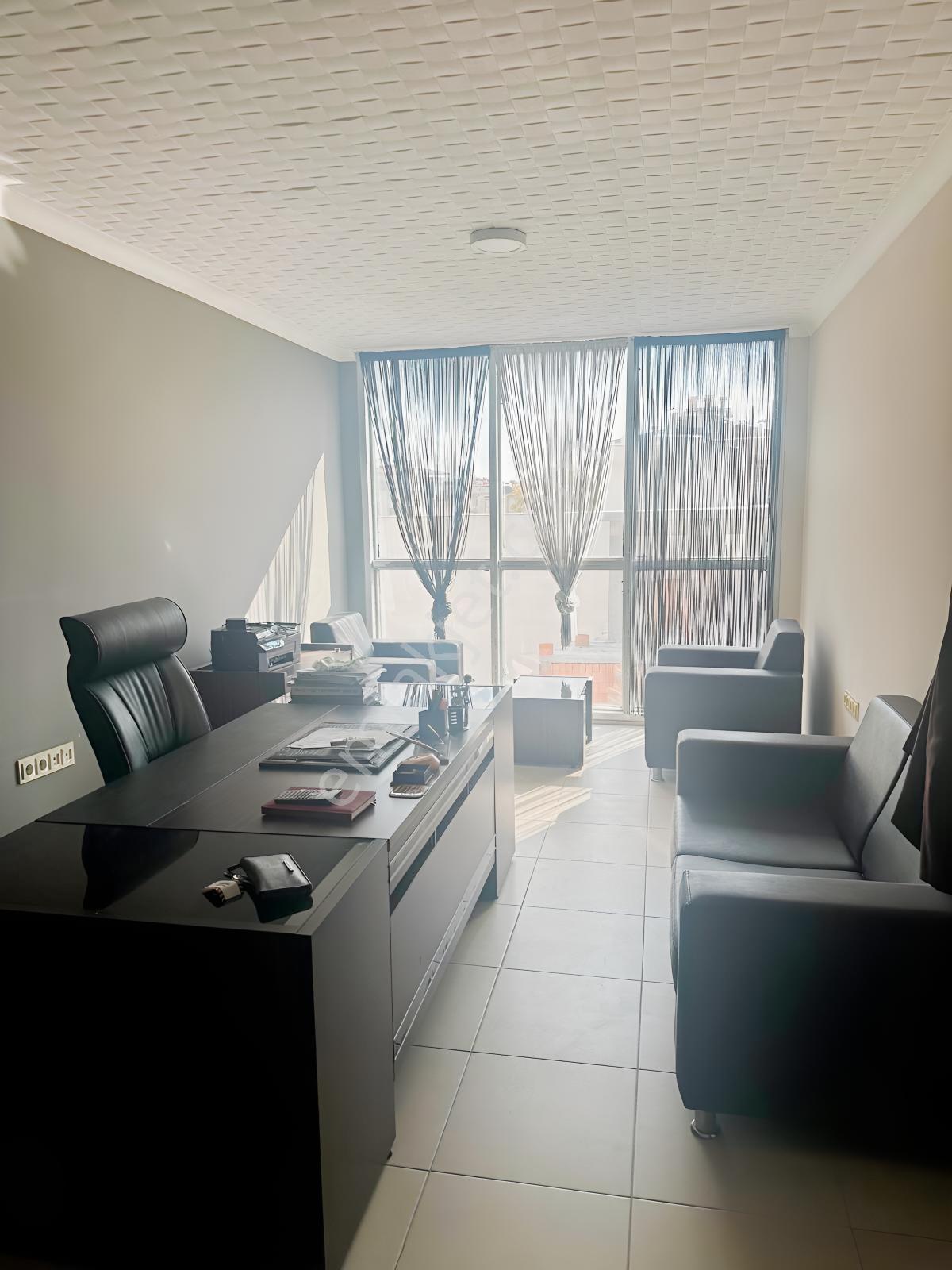 Usta Gayrimenkul'den Kiralık Merkezi Konumda Ferah Ofis - Görsel 5