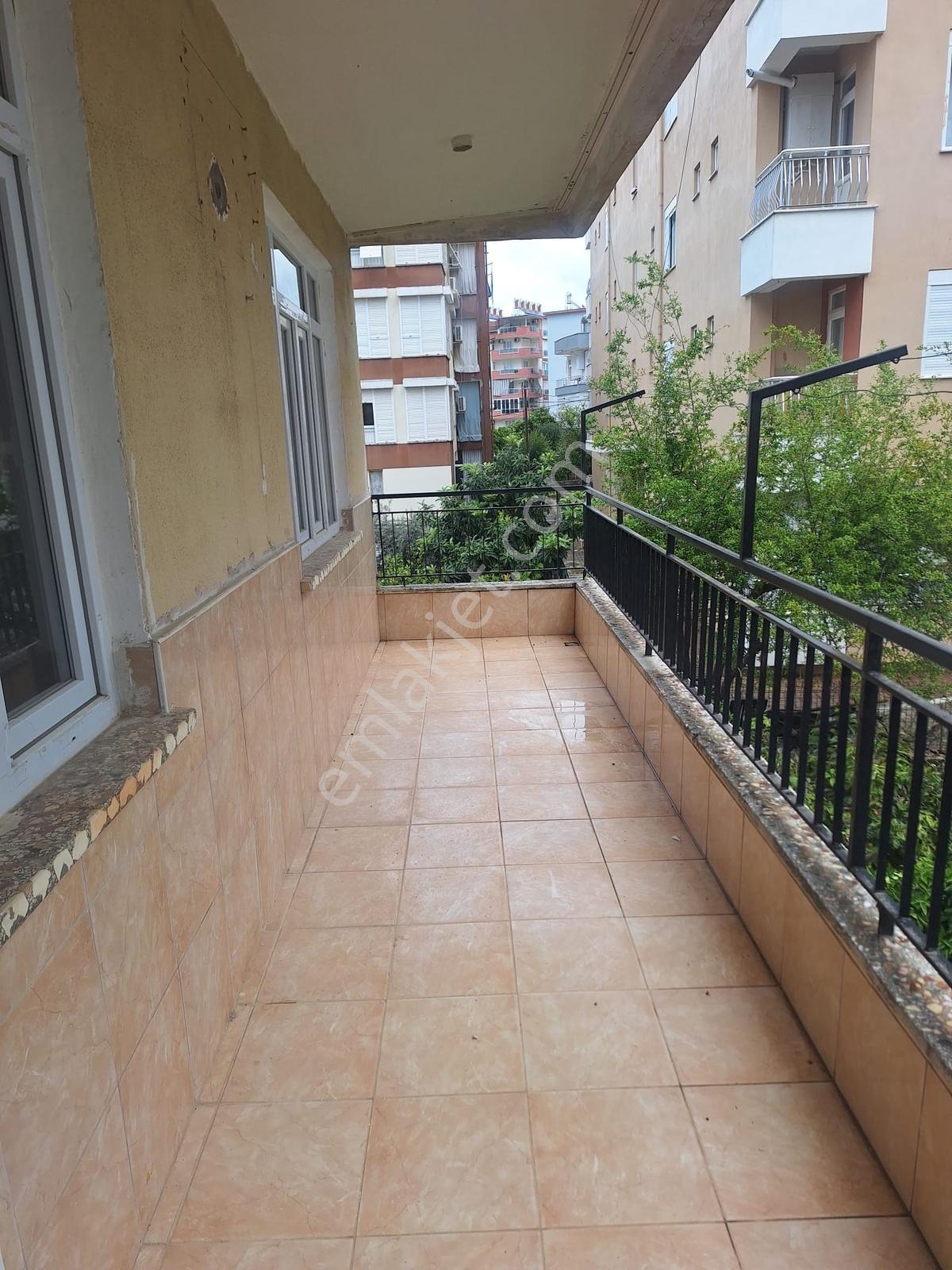 Usta Gayrimenkul'den Merkezi Konumda Kiralık D.gazlı 3+1 Daire - Görsel 4